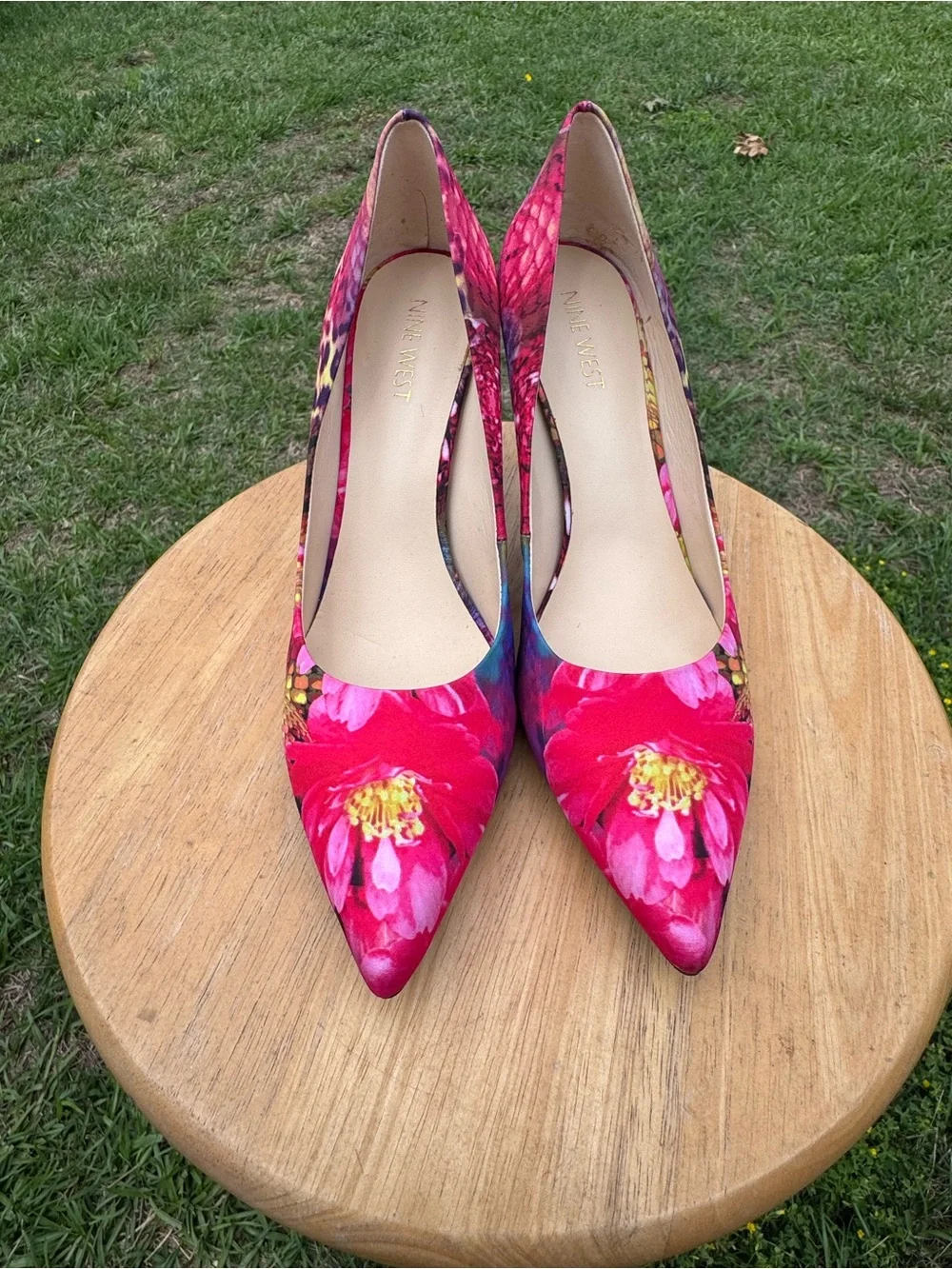 Ladies Nine West Pink Floral & Animal Print Pointed Toe Pumps